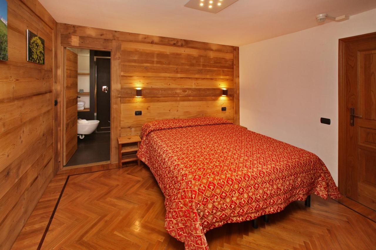 Hotel Biancaneve Sauze D'Oulx Exterior photo